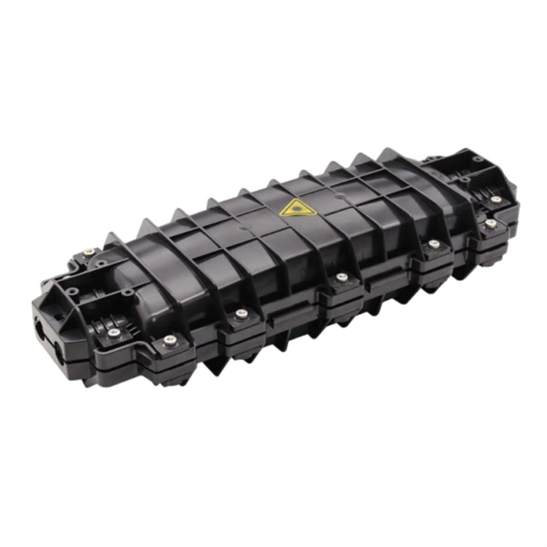 Distribution box with grounding protection