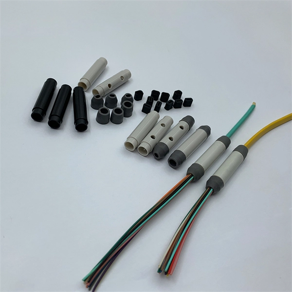 Will the circuit breaker trip after a power outage in the three-level distribution box 