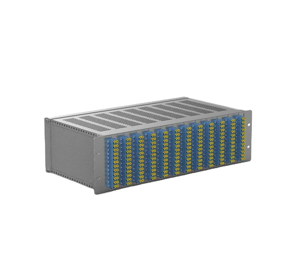 What grounding method should be used for the electrical distribution box in the shopping mall 